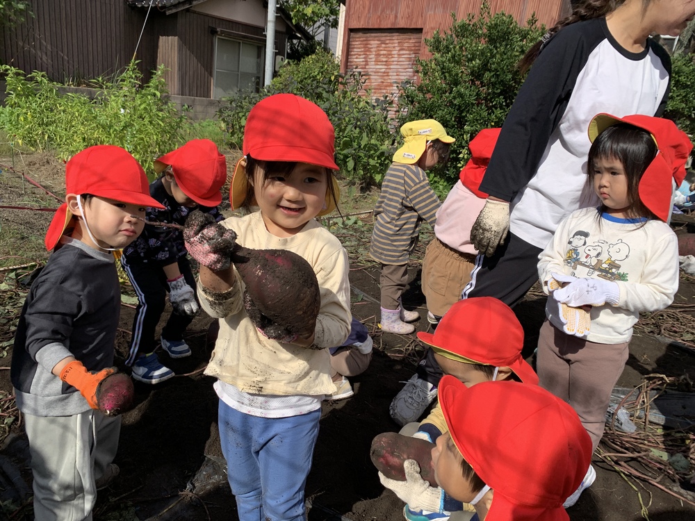 こ